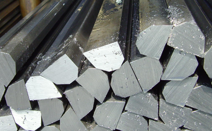 江苏异型钢生产厂家浅谈热轧方钢的使用